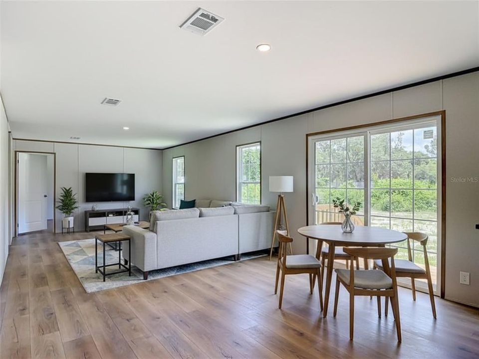 En Venta: $278,000 (4 camas, 2 baños, 1813 Pies cuadrados)