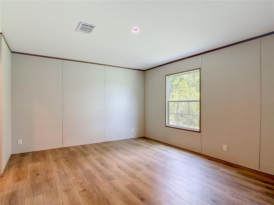 En Venta: $278,000 (4 camas, 2 baños, 1813 Pies cuadrados)