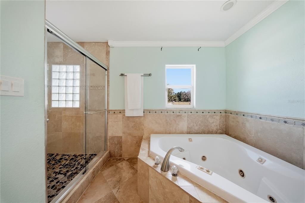 На продажу: $1,099,999 (4 спален, 3 ванн, 3930 Квадратных фут)