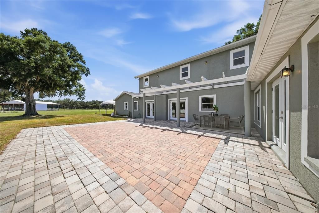 На продажу: $1,099,999 (4 спален, 3 ванн, 3930 Квадратных фут)