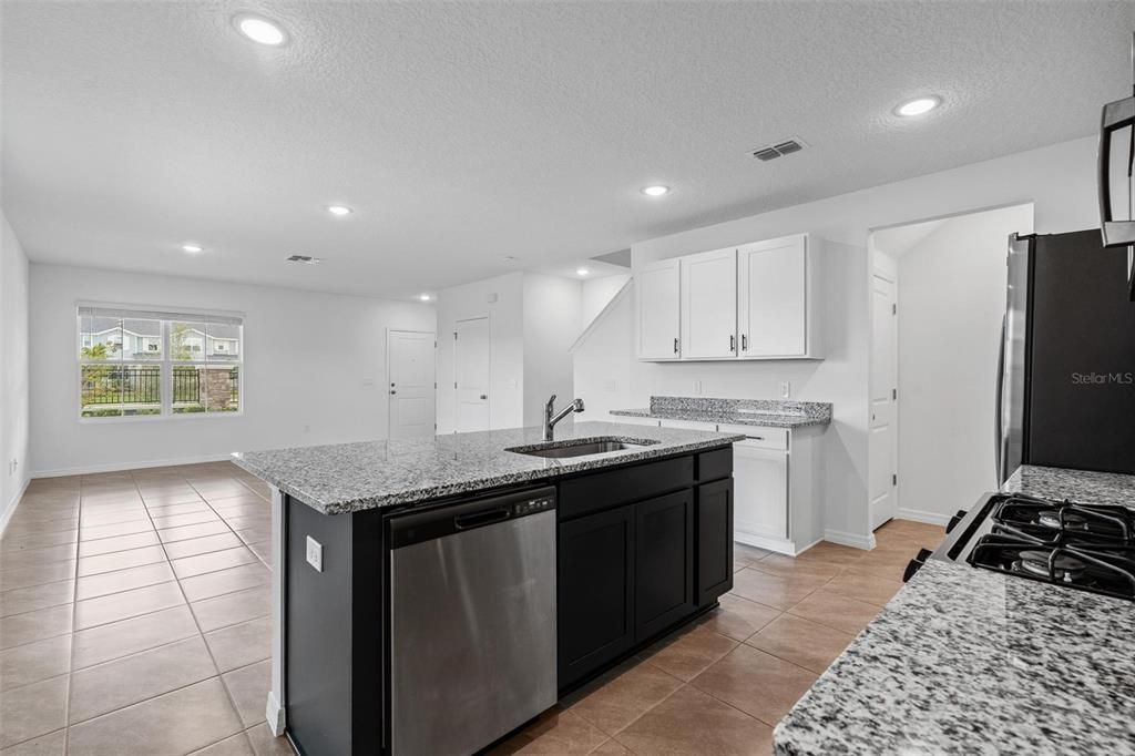 En Venta: $415,000 (3 camas, 2 baños, 1536 Pies cuadrados)