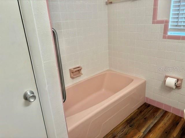На продажу: $239,900 (3 спален, 2 ванн, 1220 Квадратных фут)