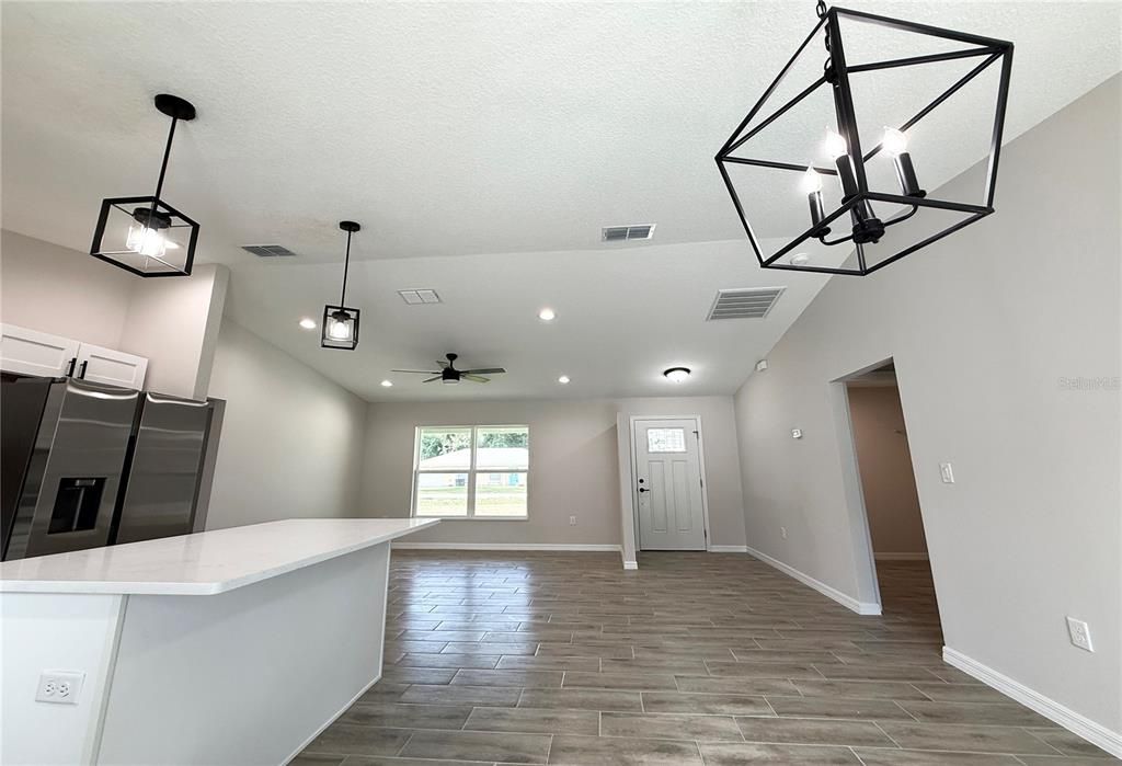 For Sale: $249,900 (3 beds, 2 baths, 1209 Square Feet)