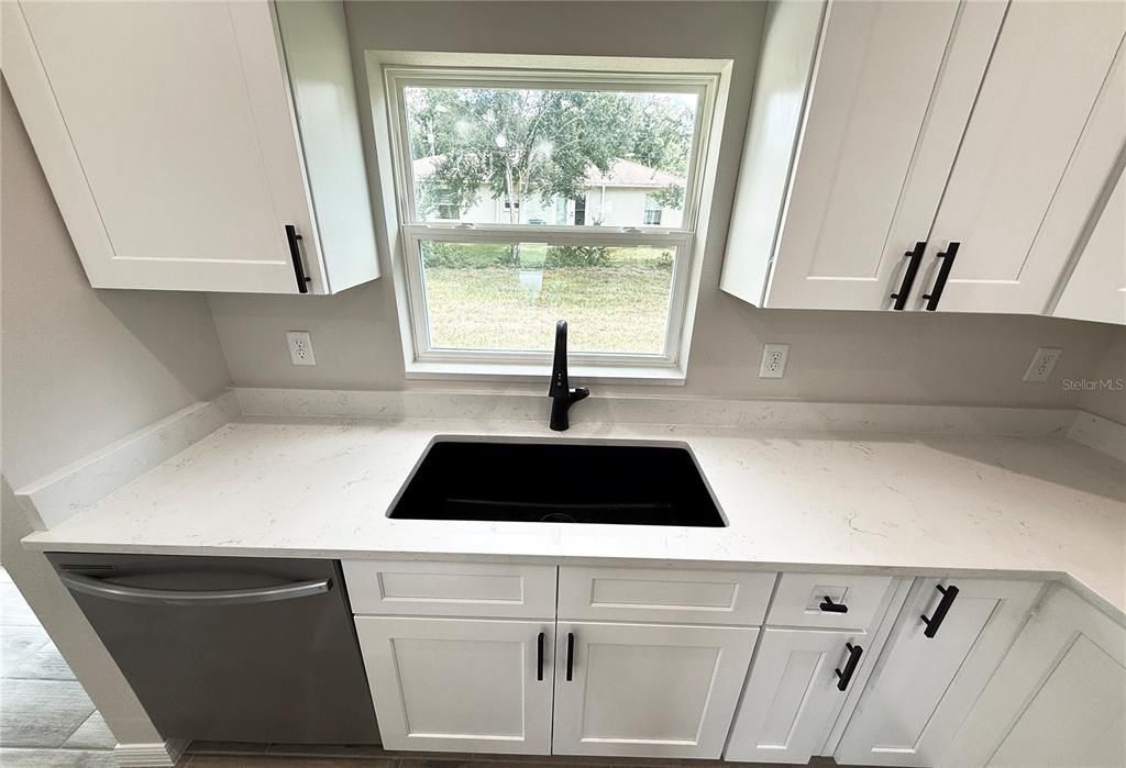 For Sale: $249,900 (3 beds, 2 baths, 1209 Square Feet)