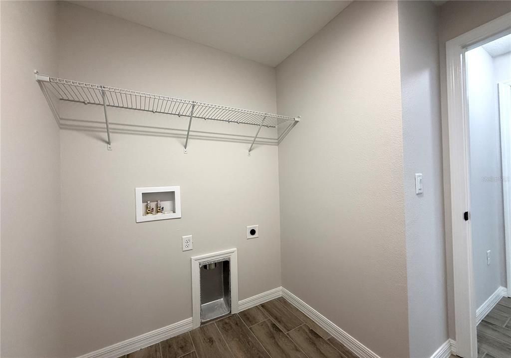 For Sale: $249,900 (3 beds, 2 baths, 1209 Square Feet)