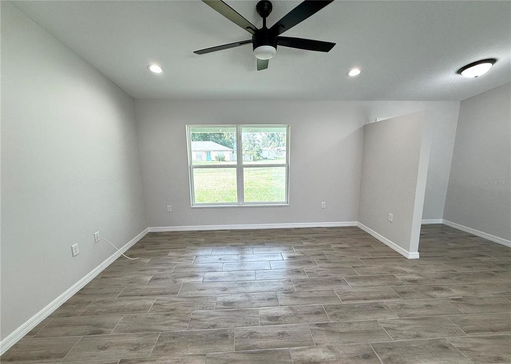 For Sale: $249,900 (3 beds, 2 baths, 1209 Square Feet)