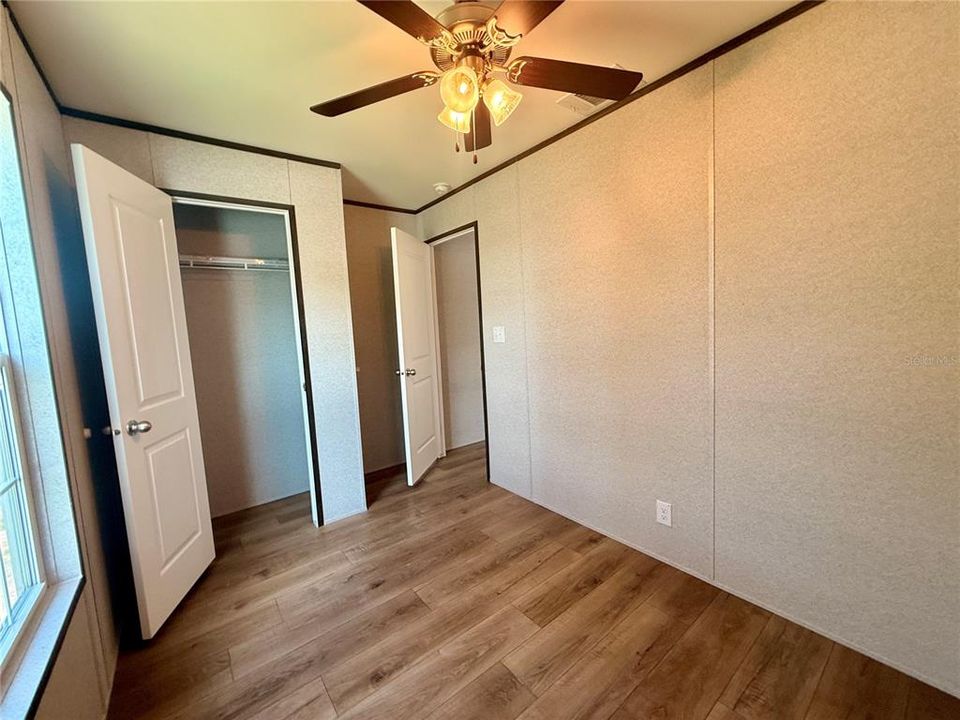 На продажу: $184,900 (2 спален, 2 ванн, 746 Квадратных фут)