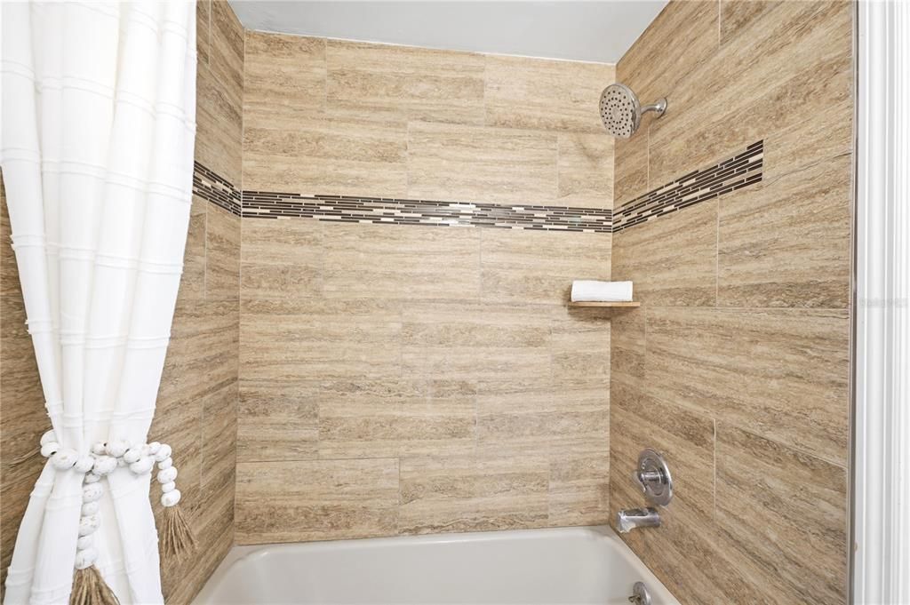 На продажу: $699,900 (3 спален, 3 ванн, 2187 Квадратных фут)