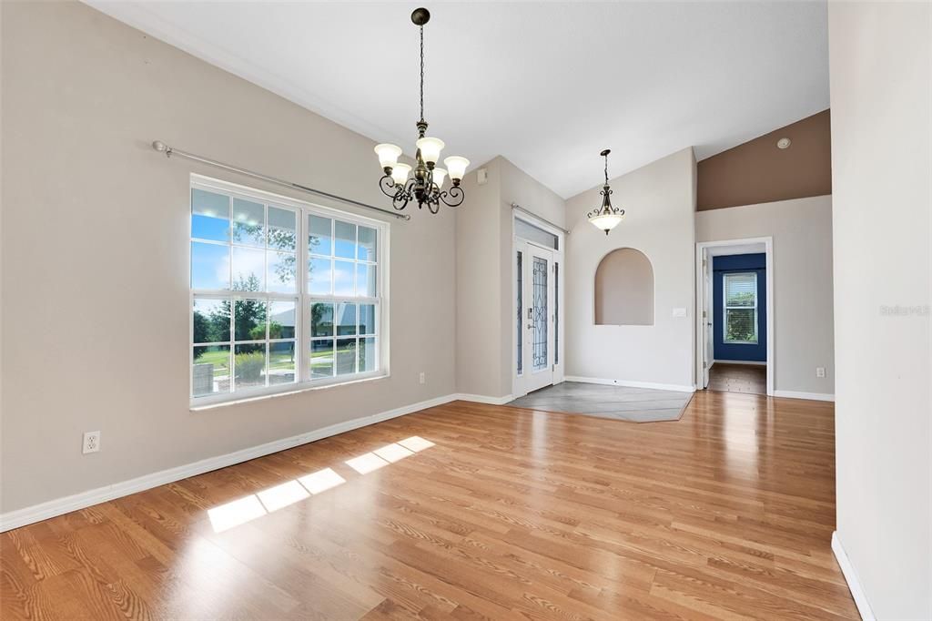 На продажу: $429,990 (3 спален, 2 ванн, 2253 Квадратных фут)