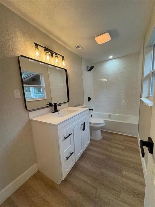 : $1,950 (2 спален, 2 ванн, 1124 Квадратных фут)