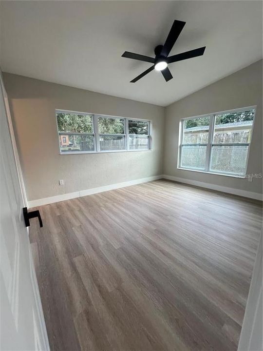 : $1,950 (2 спален, 2 ванн, 1124 Квадратных фут)