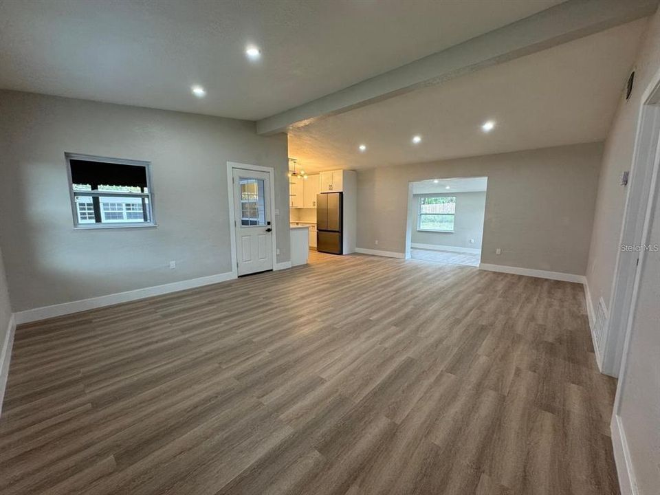 : $1,950 (2 спален, 2 ванн, 1124 Квадратных фут)
