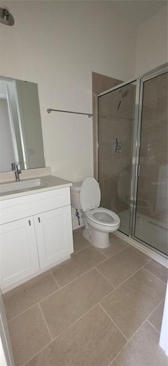 На продажу: $450,000 (5 спален, 3 ванн, 2018 Квадратных фут)