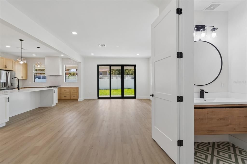 На продажу: $1,199,900 (4 спален, 4 ванн, 3125 Квадратных фут)