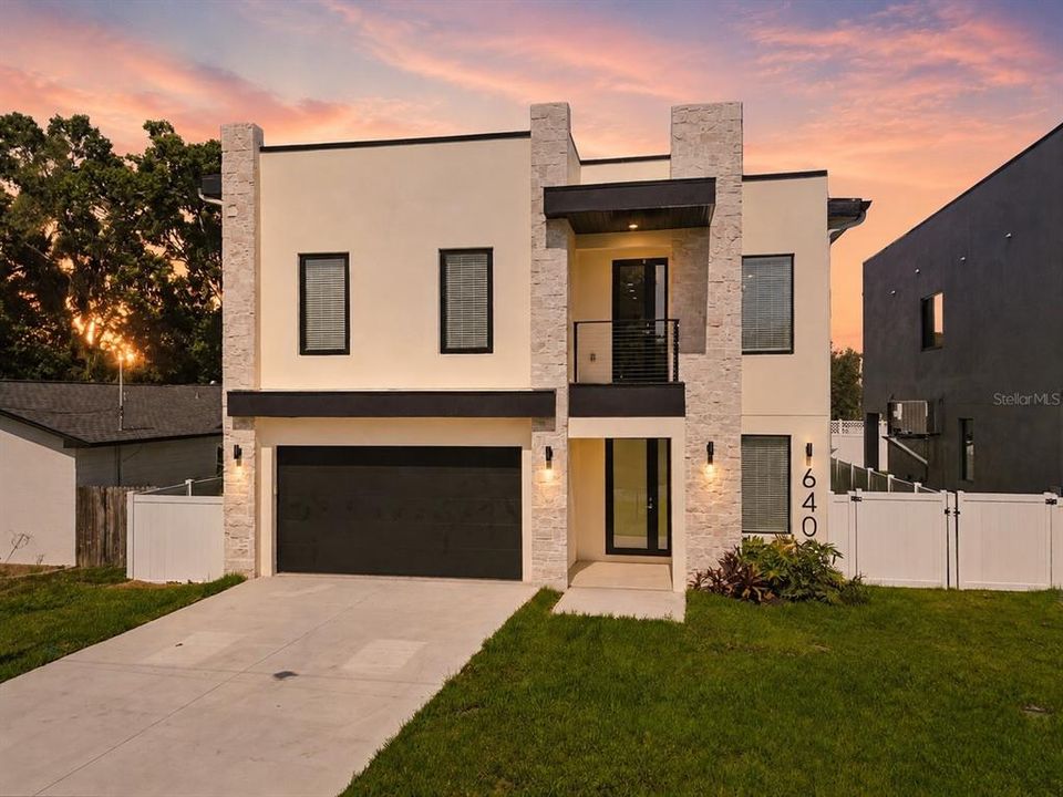 На продажу: $1,199,900 (4 спален, 4 ванн, 3125 Квадратных фут)