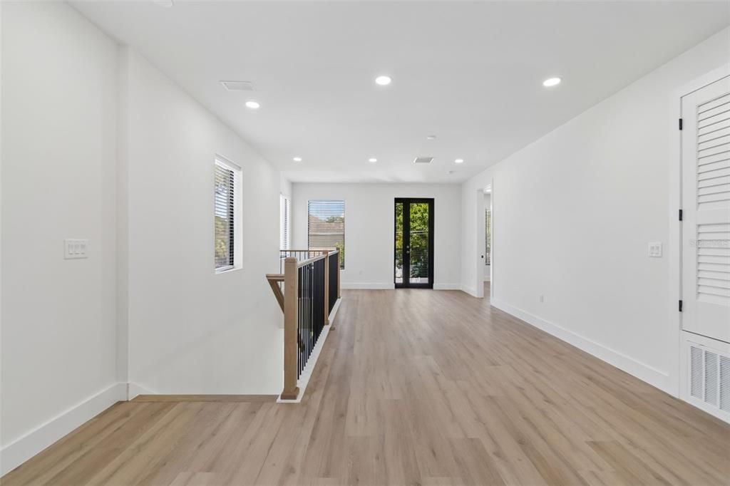 На продажу: $1,199,900 (4 спален, 4 ванн, 3125 Квадратных фут)