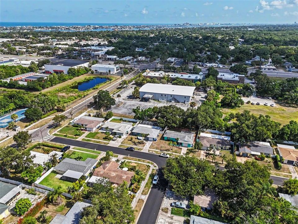 На продажу: $429,900 (2 спален, 1 ванн, 1096 Квадратных фут)