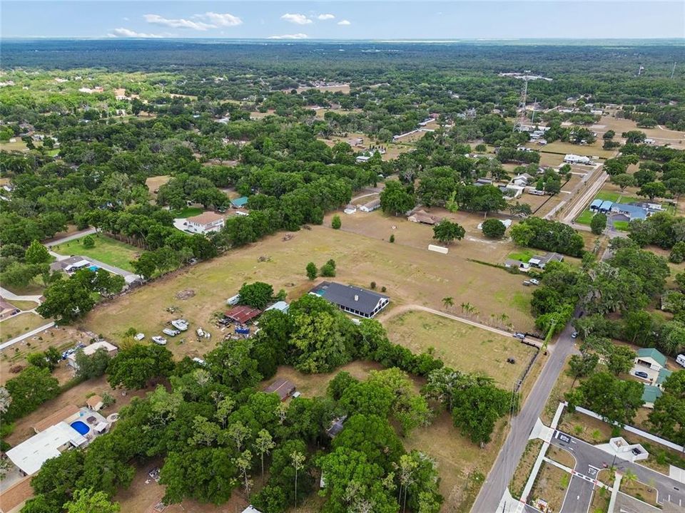 На продажу: $375,000 (6.02 acres)