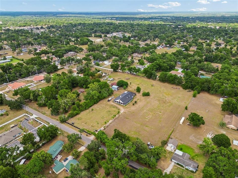 На продажу: $375,000 (6.02 acres)