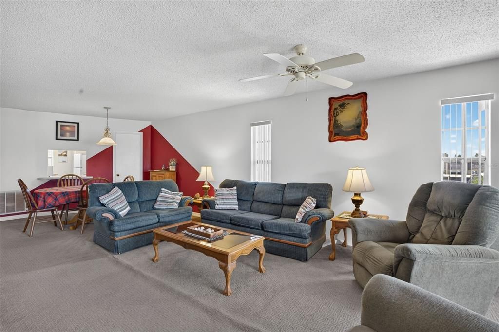 For Sale: $140,000 (2 beds, 2 baths, 1158 Square Feet)