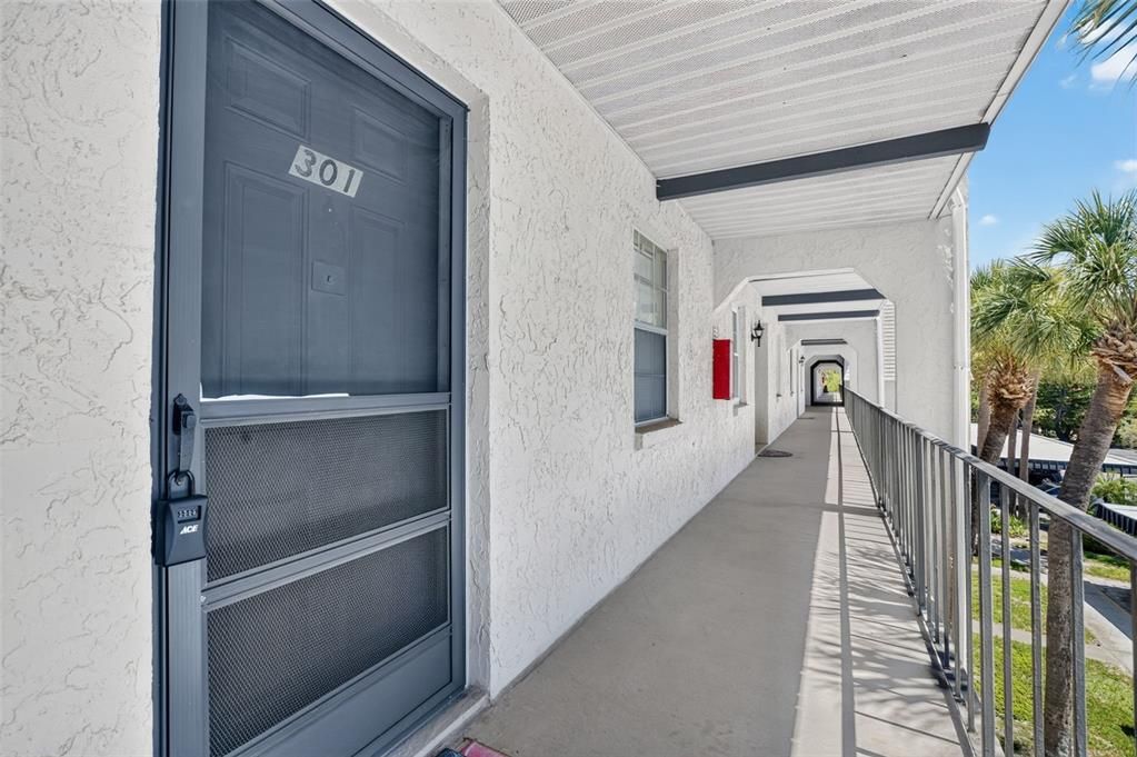 For Sale: $140,000 (2 beds, 2 baths, 1158 Square Feet)