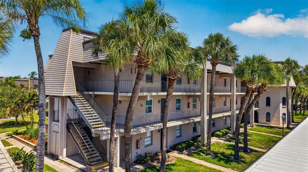 For Sale: $140,000 (2 beds, 2 baths, 1158 Square Feet)