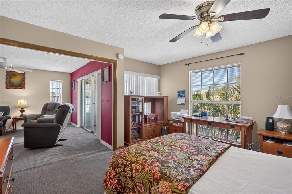For Sale: $140,000 (2 beds, 2 baths, 1158 Square Feet)