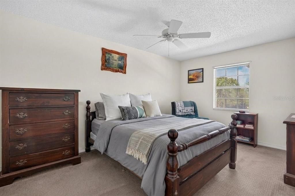 For Sale: $140,000 (2 beds, 2 baths, 1158 Square Feet)