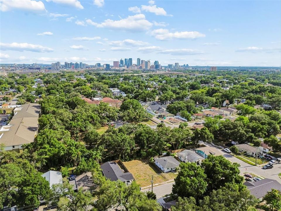 待售: $129,900 (0.11 acres)