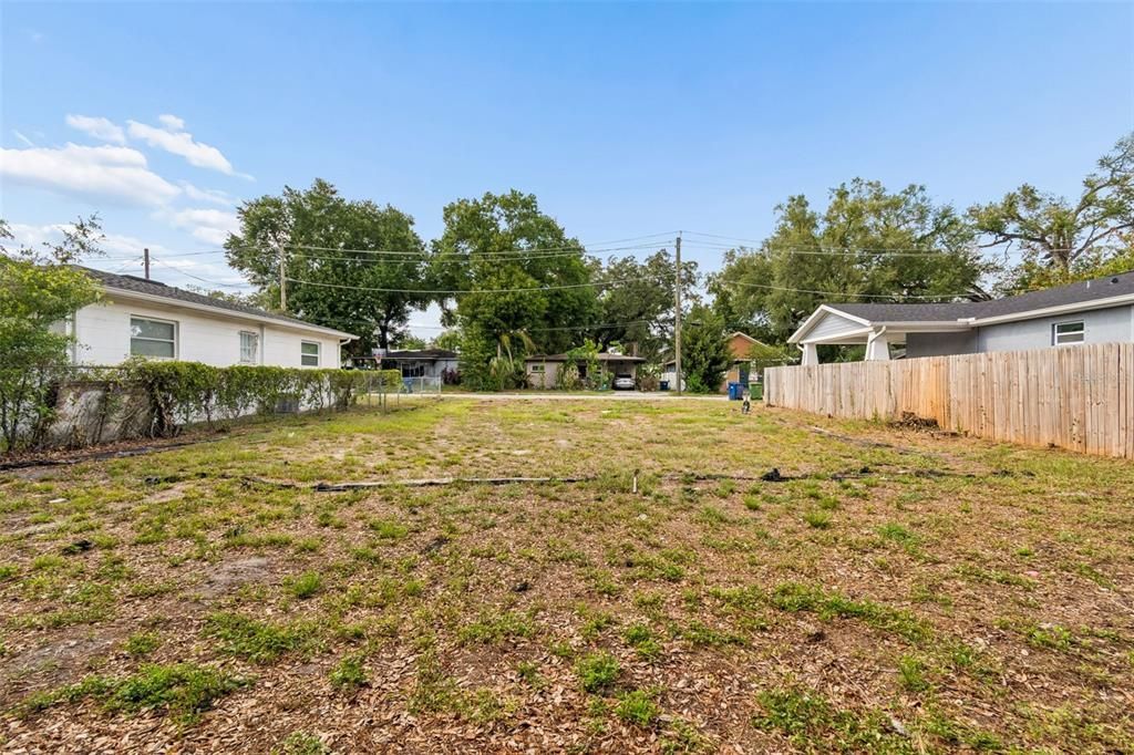 待售: $129,900 (0.11 acres)