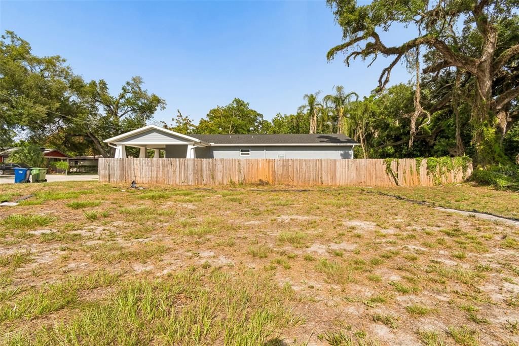 待售: $129,900 (0.11 acres)