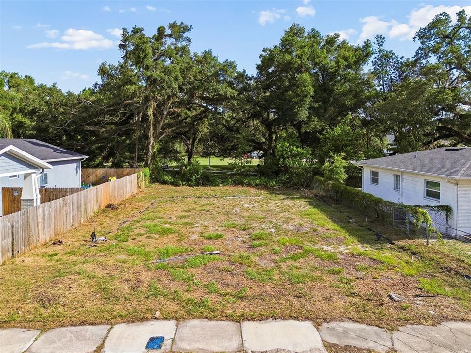 待售: $129,900 (0.11 acres)