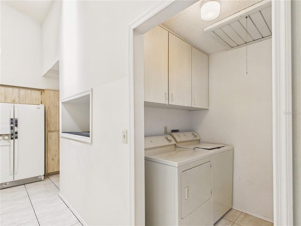 На продажу: $167,850 (3 спален, 2 ванн, 1294 Квадратных фут)