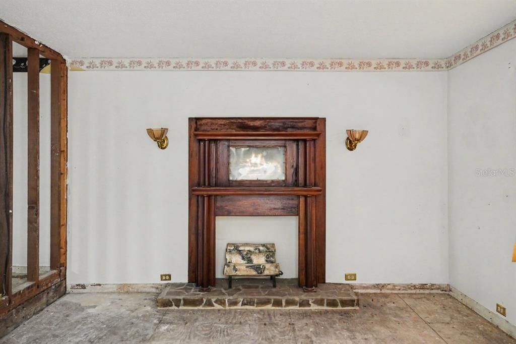 На продажу: $249,990 (3 спален, 3 ванн, 1756 Квадратных фут)