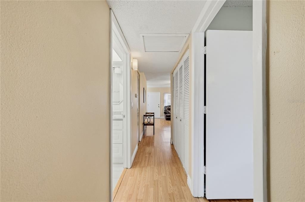 Activo con contrato: $115,900 (2 camas, 1 baños, 973 Pies cuadrados)