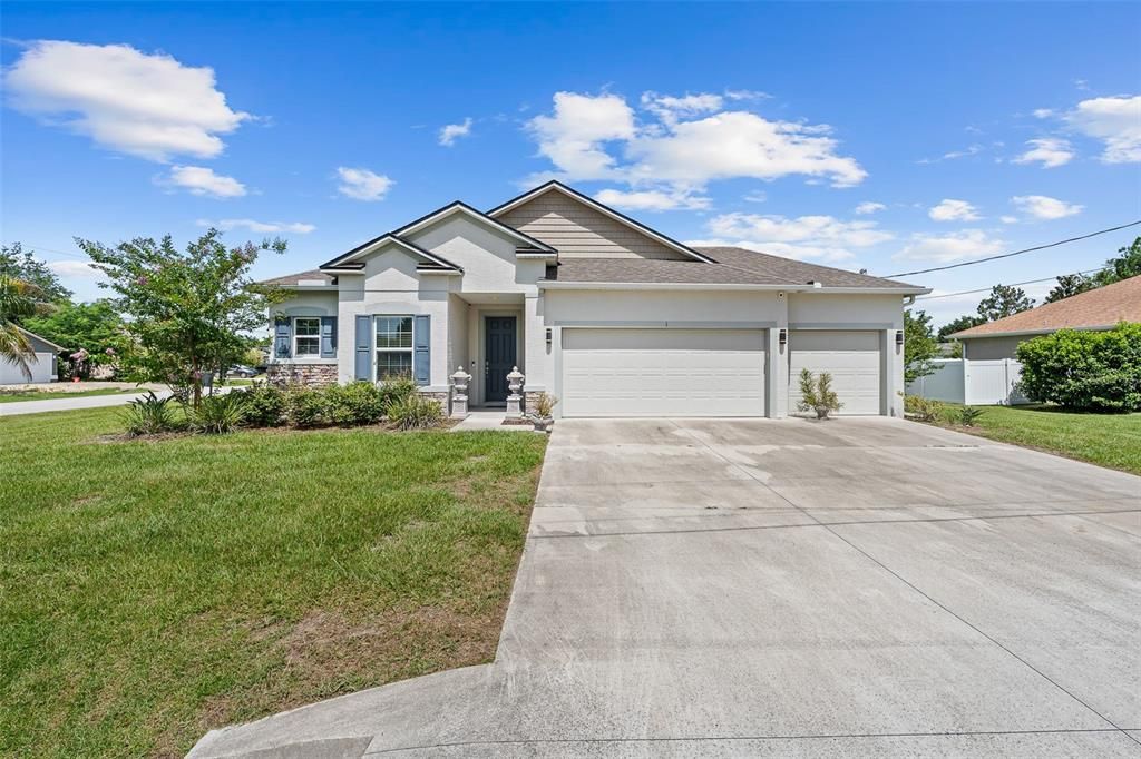 For Sale: $375,000 (3 beds, 2 baths, 1852 Square Feet)