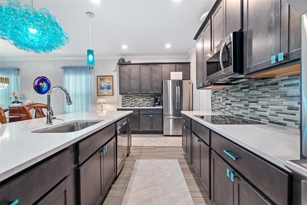 For Sale: $375,000 (3 beds, 2 baths, 1852 Square Feet)