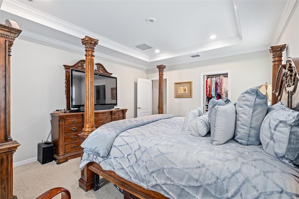 For Sale: $375,000 (3 beds, 2 baths, 1852 Square Feet)