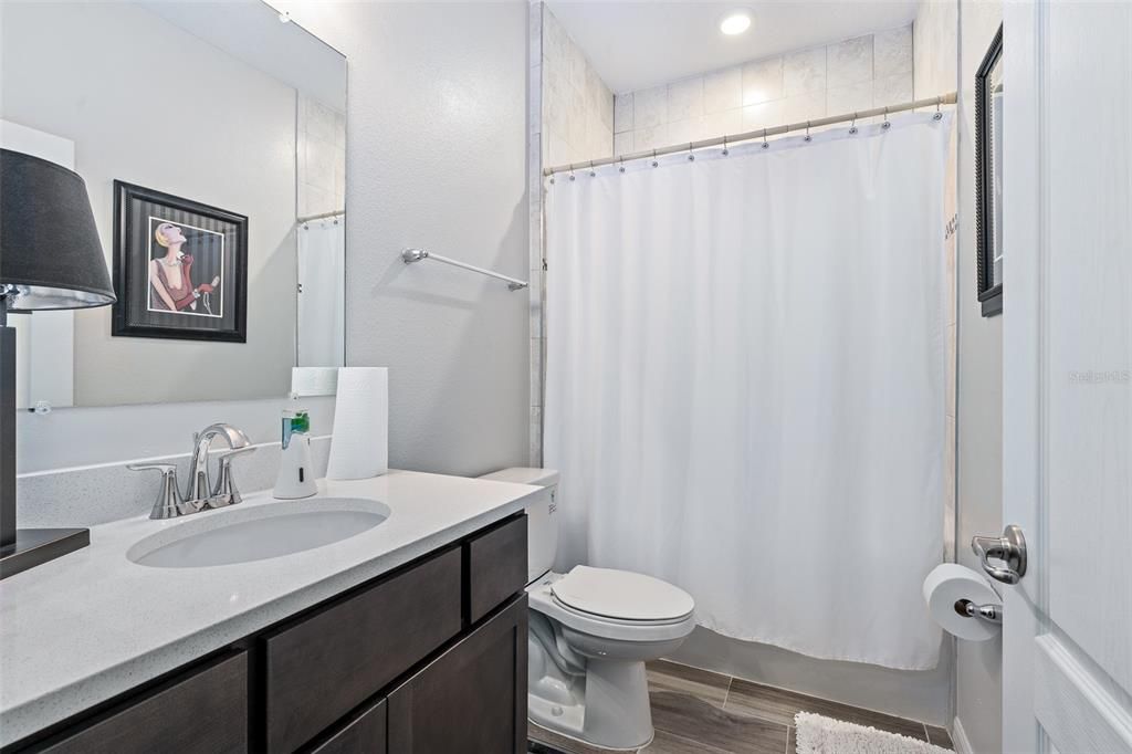 For Sale: $375,000 (3 beds, 2 baths, 1852 Square Feet)
