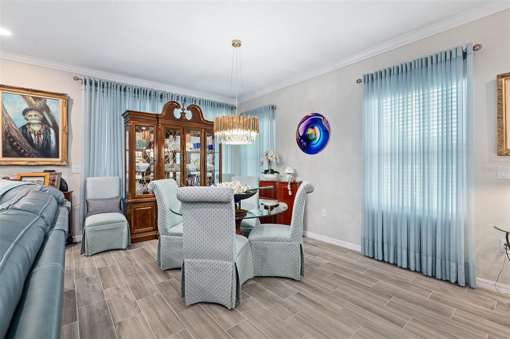 For Sale: $375,000 (3 beds, 2 baths, 1852 Square Feet)