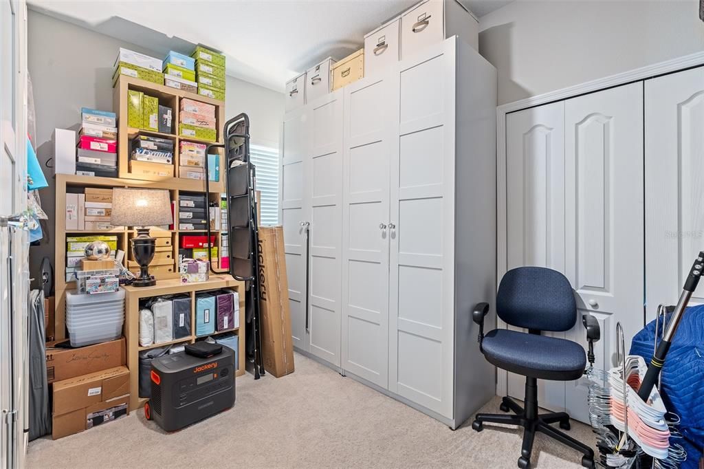For Sale: $375,000 (3 beds, 2 baths, 1852 Square Feet)