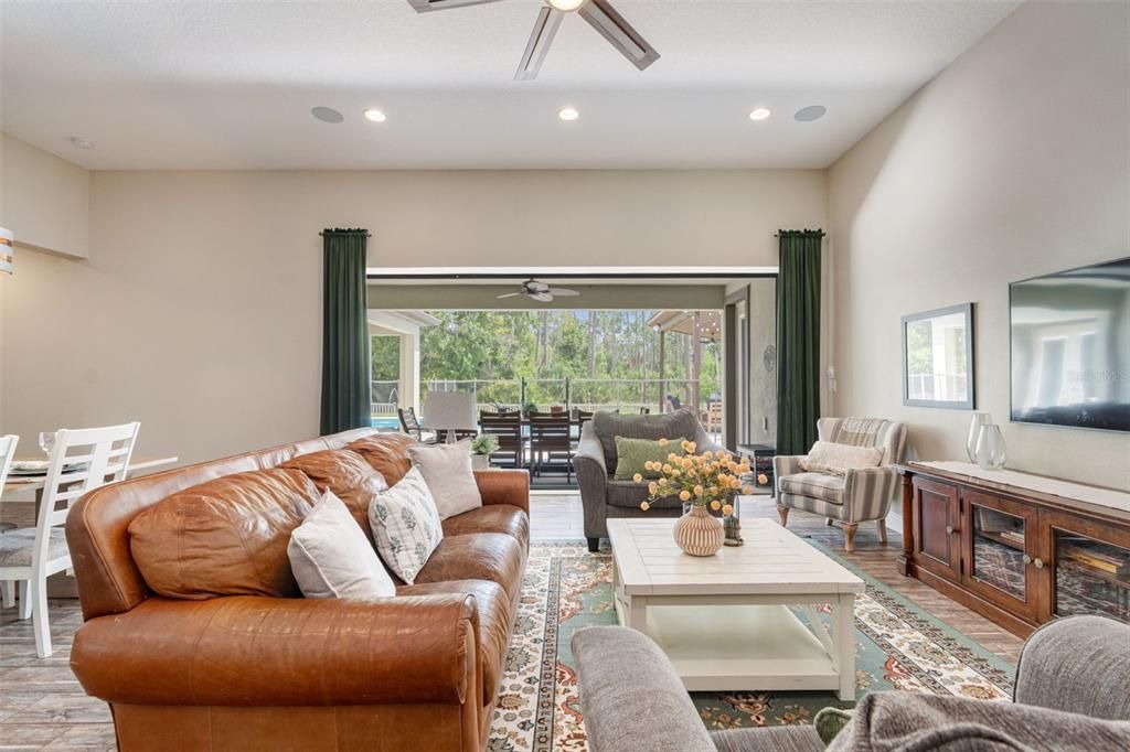 Active With Contract: $875,000 (4 beds, 3 baths, 3227 Square Feet)