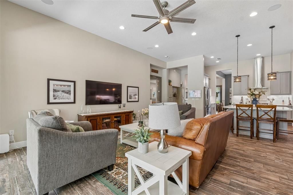 Active With Contract: $875,000 (4 beds, 3 baths, 3227 Square Feet)