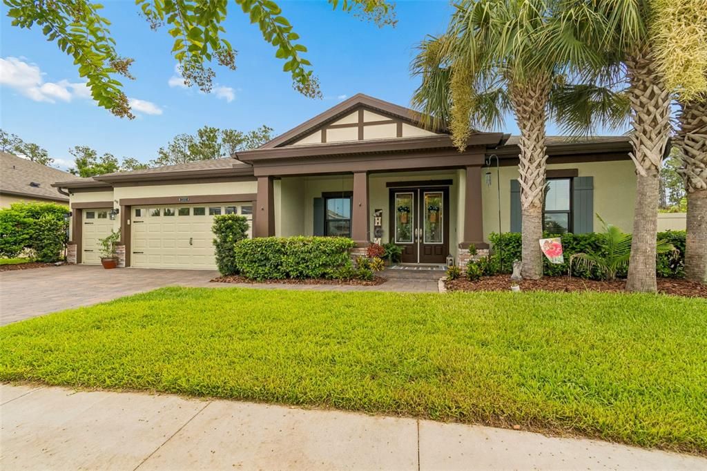 Active With Contract: $875,000 (4 beds, 3 baths, 3227 Square Feet)