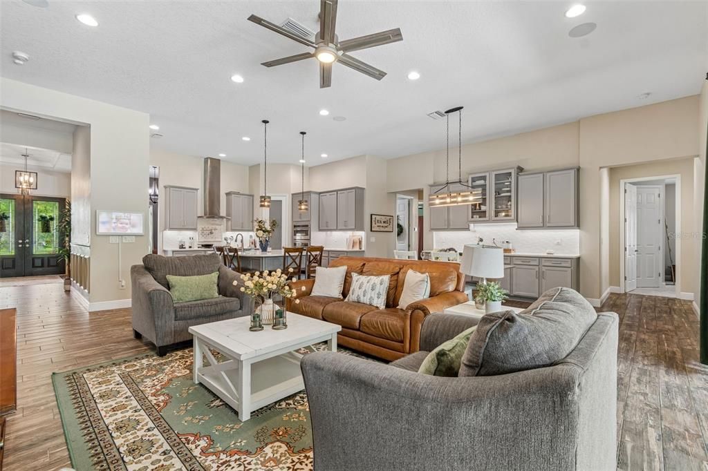 Active With Contract: $875,000 (4 beds, 3 baths, 3227 Square Feet)