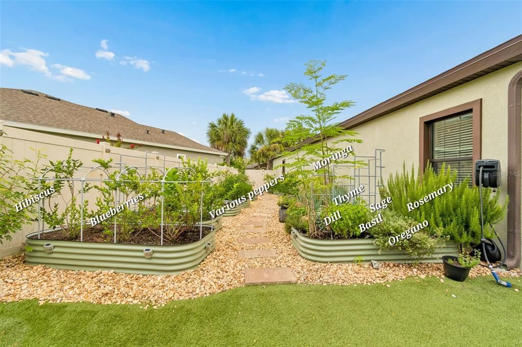 Active With Contract: $875,000 (4 beds, 3 baths, 3227 Square Feet)