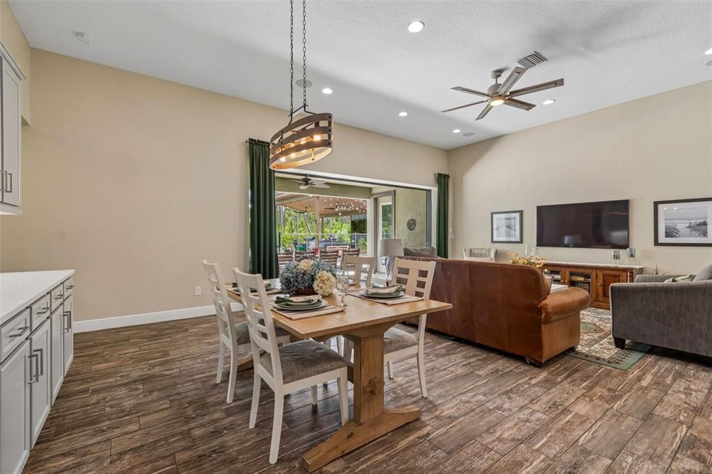 Active With Contract: $875,000 (4 beds, 3 baths, 3227 Square Feet)