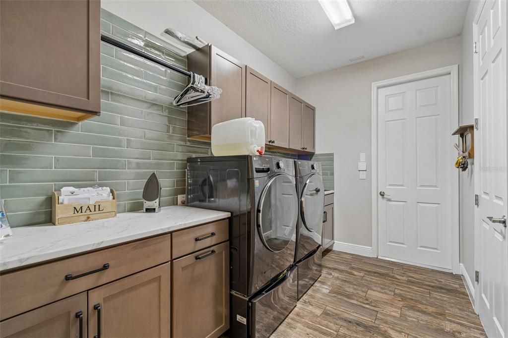 Active With Contract: $875,000 (4 beds, 3 baths, 3227 Square Feet)