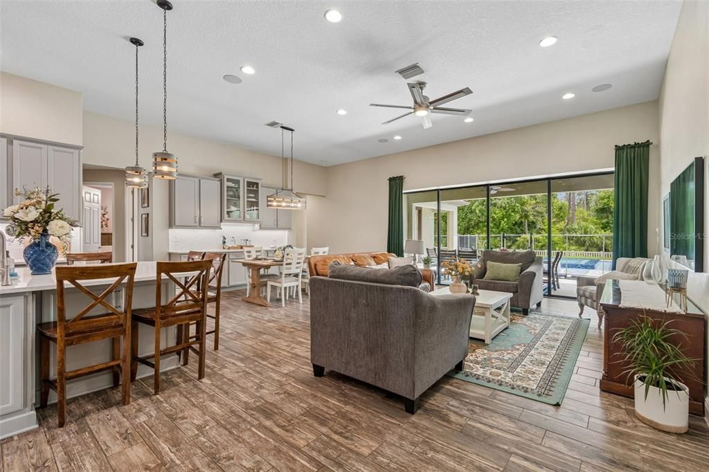 Active With Contract: $875,000 (4 beds, 3 baths, 3227 Square Feet)