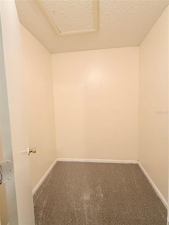For Sale: $169,000 (2 beds, 2 baths, 1071 Square Feet)